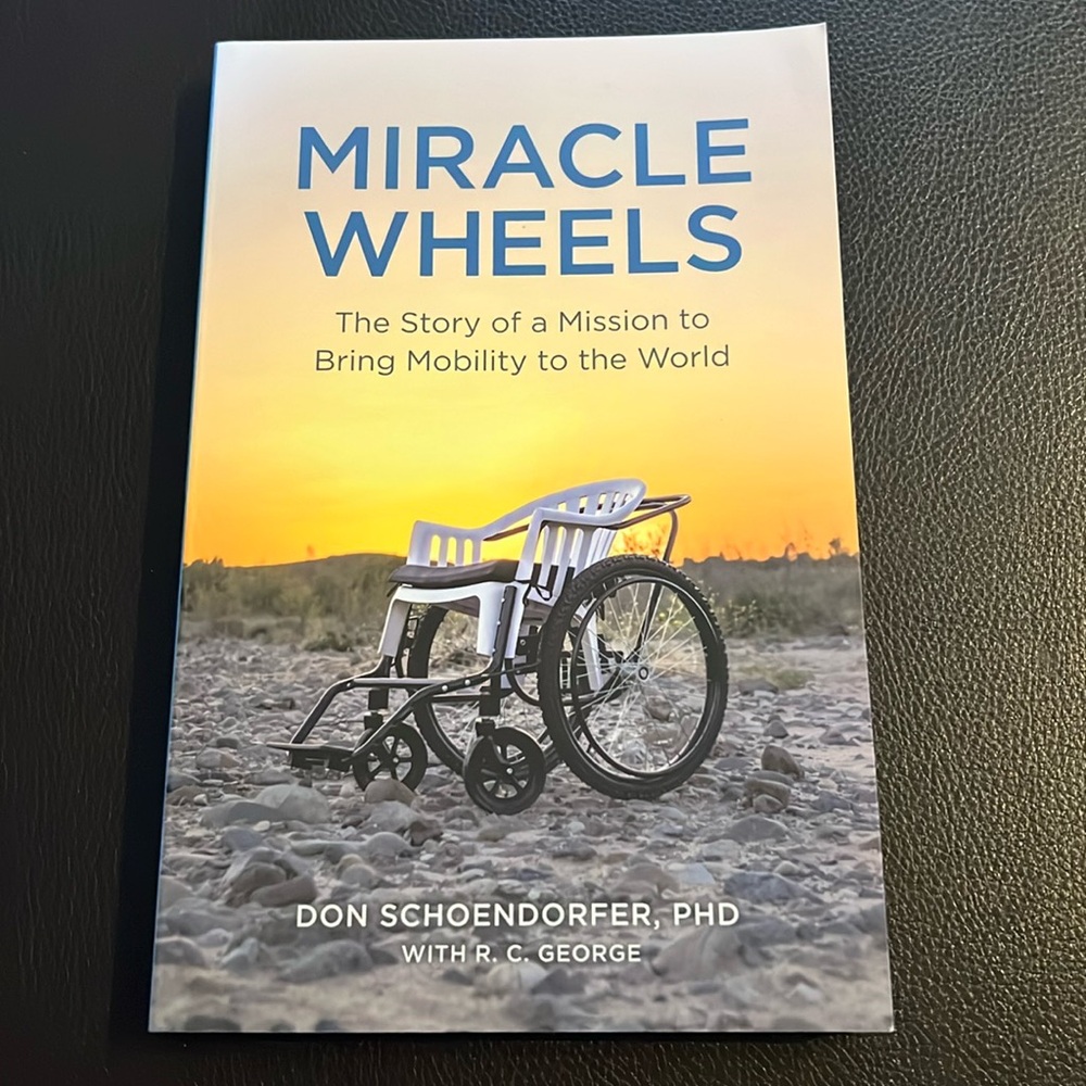 Paperback-Miracle Wheels: The Story of a Mission to Bring Mobility to the World